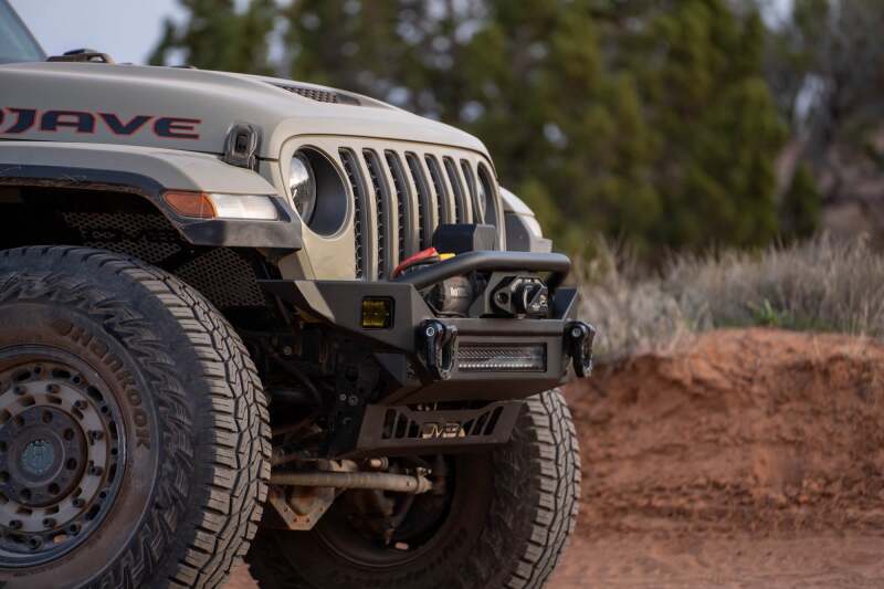 DV8 Offroad 18-23 Jeep Wrangler JL / 20-23 Jeep Gladiator JT FS-7 Mid-Width Winch Front Bumper - #FBJL-07