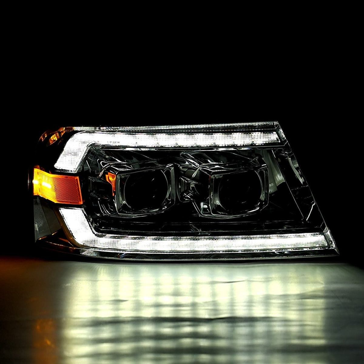 AlphaRex 880132 06-08 Lincoln Mark LT LUXX-Series LED Projector headlights Black with Sequential Signal
