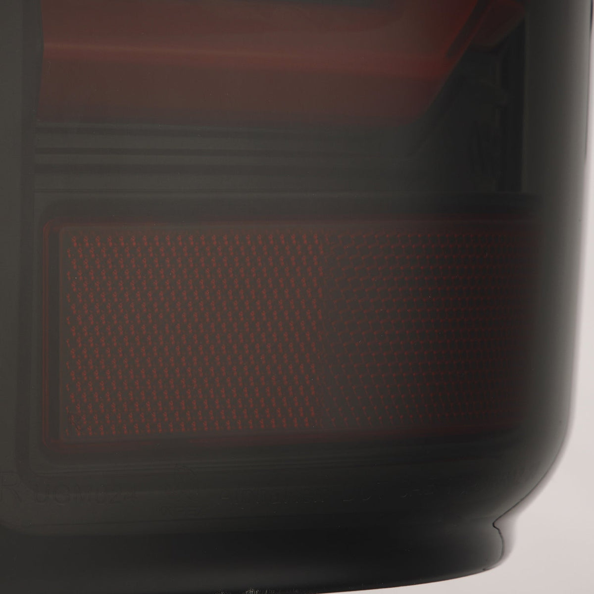 AlphaRex 620000 07-14 Chevrolet Silverado 1500/2500 HD/3500 HD Luxx-Series LED Tail Lights Black/Red