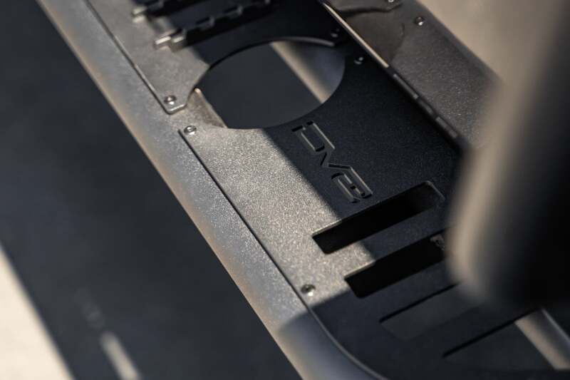 DV8 Offroad 18-23 Jeep Wrangler JL 4 Door Body/Pinch Weld Mounted Step - #SRJL-08