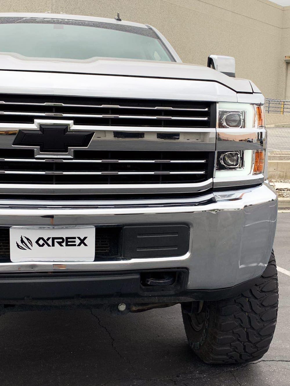 AlphaRex 880099 15-19 Chevrolet Silverado 2500/3500 LUXX-Series Projector Headlights Chrome with Activation Sequential Signal & DRL