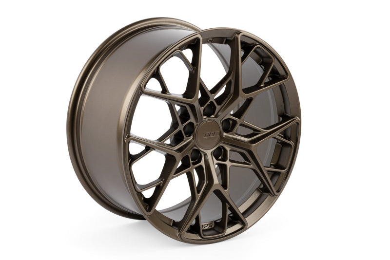 APR A02 Flow Formed 19x8.5 / 5x112 / ET45 / 66.5mm Bore / Bronze Wheel