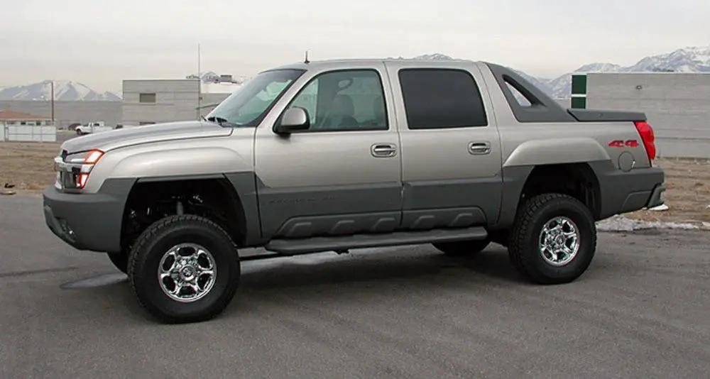 Tuff Country 16962 6in Lift Kit (with 3-Piece Sub Frame) for 2000-2006 Chevrolet Tahoe 1500 4WD