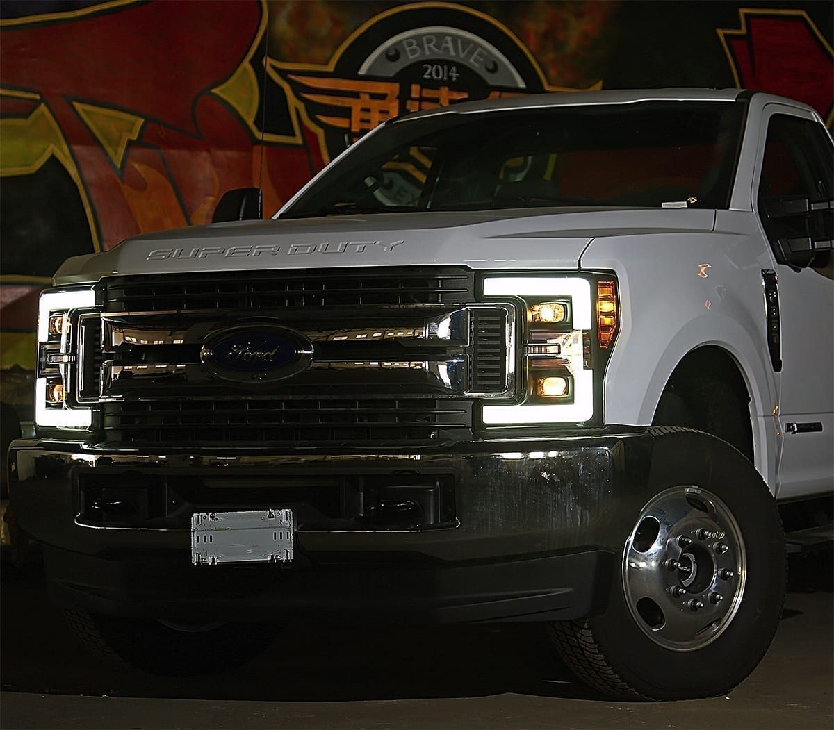 AlphaRex 880108 17-19 Ford F-250 SD PRO-Series Projector Headlights Plank Style Black with Activation Light/Sequential Signal