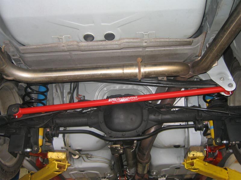 UMI Performance 2020-R Non-Adjustable Panhard Bar Red for 1982-2002 GM F-Body