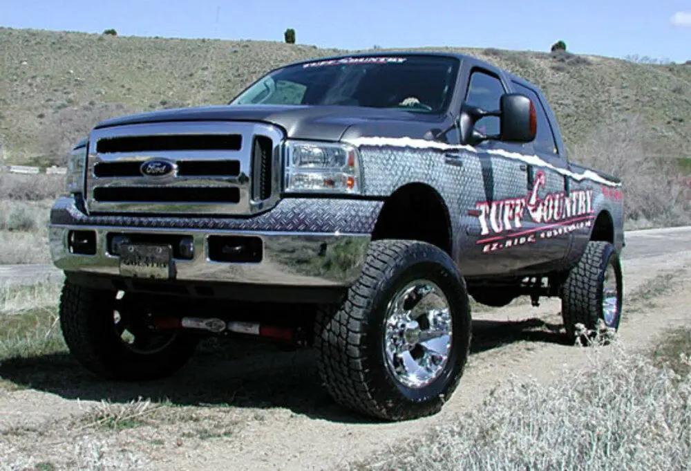 Tuff Country 24974KN 5in Lift Kit (Radius Arm Drop Bracket) SX8000 for 2005-2007 F-250 Super Duty