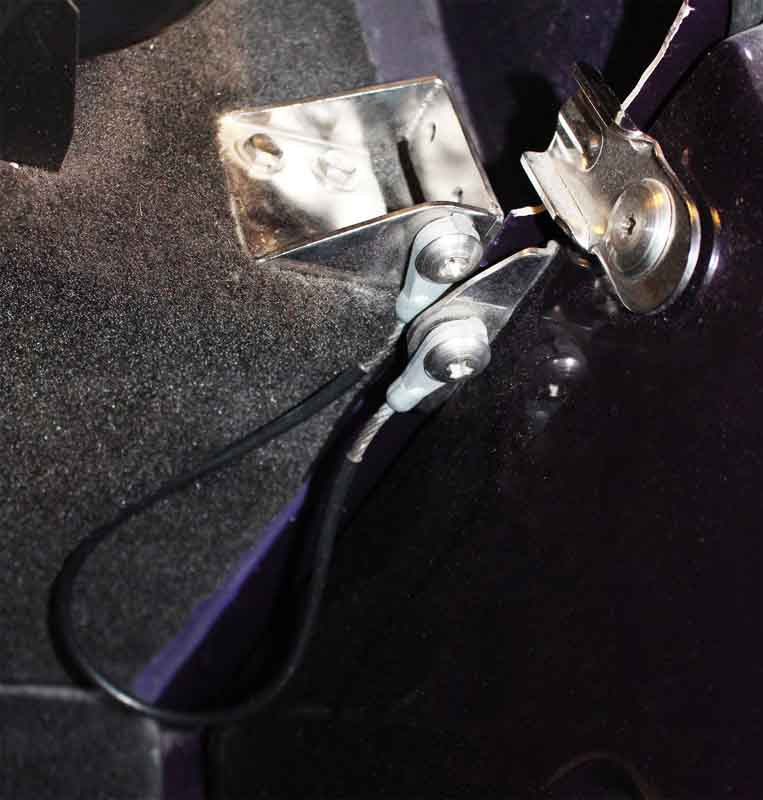 Kentrol 30666 Tailgate Pivot Latch Assembly for 1976-1986 Jeep CJ7 - Polished Silver