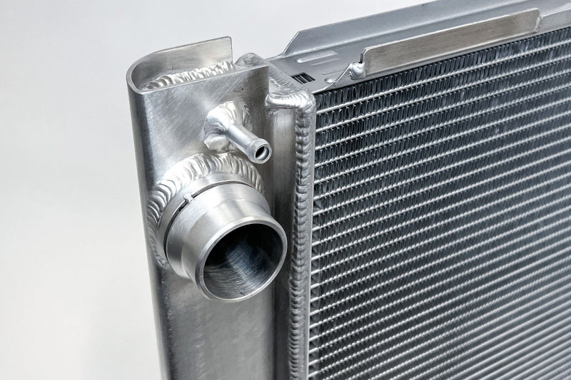 CSF 7218 High Perf Radiator for 06-10 BMW E60 M5/06-10 BMW E63/E64 M6 Aluminum