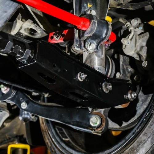 BLOX Racing Racing Rear Lower Control Arms - Silver (Toyota 86 / Scion FRS / Subaru BRZ/WRX/STi) V2 BXSS-50010-SI-V2 (image shown: BXSS-50010-BK)