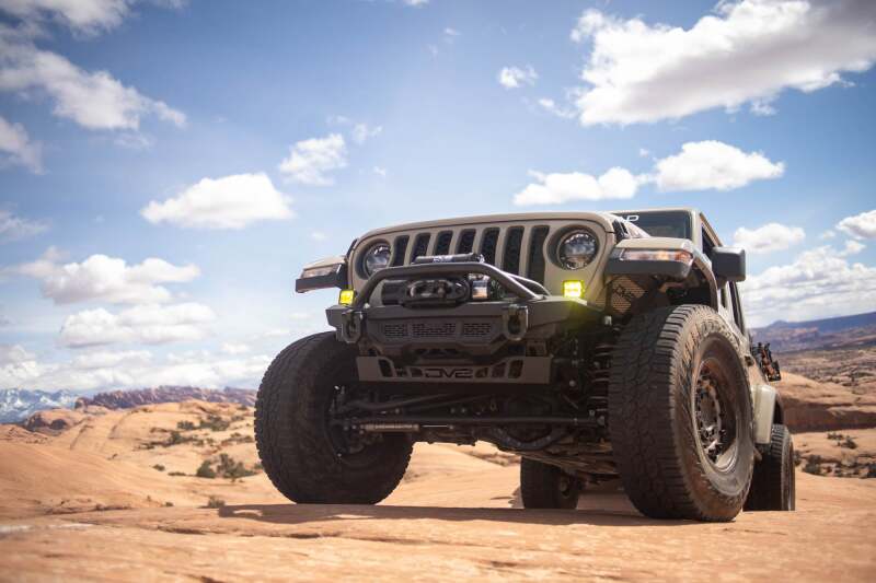 DV8 Offroad 18-23 Jeep Wrangler JL/JT Front Bumper Sway-Bar Disconnect Motor Skid Plate - #SPJL-02