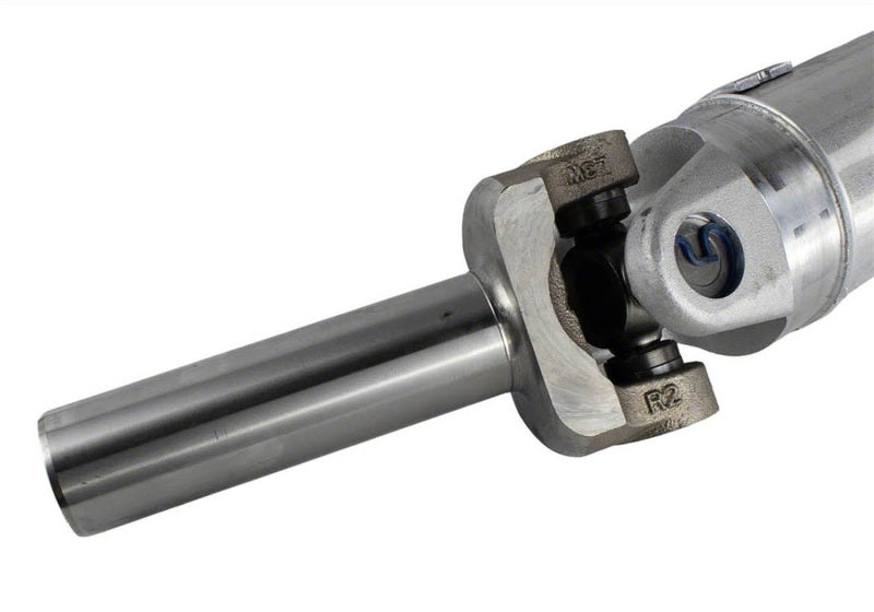 Ford Racing for 1996-2004 Ford Mustang (with Manual Transmission & 31 Spline) One Piece Aluminum Driveshaft Assembly