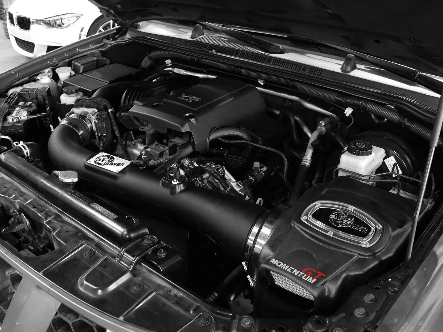 aFe Power 51-76102 Momentum GT Cold Air Intake - Nissan Frontier 05-19 / Pathfinder 05-12 / Xterra 05-15 V6-4.0L | Pro DRY S