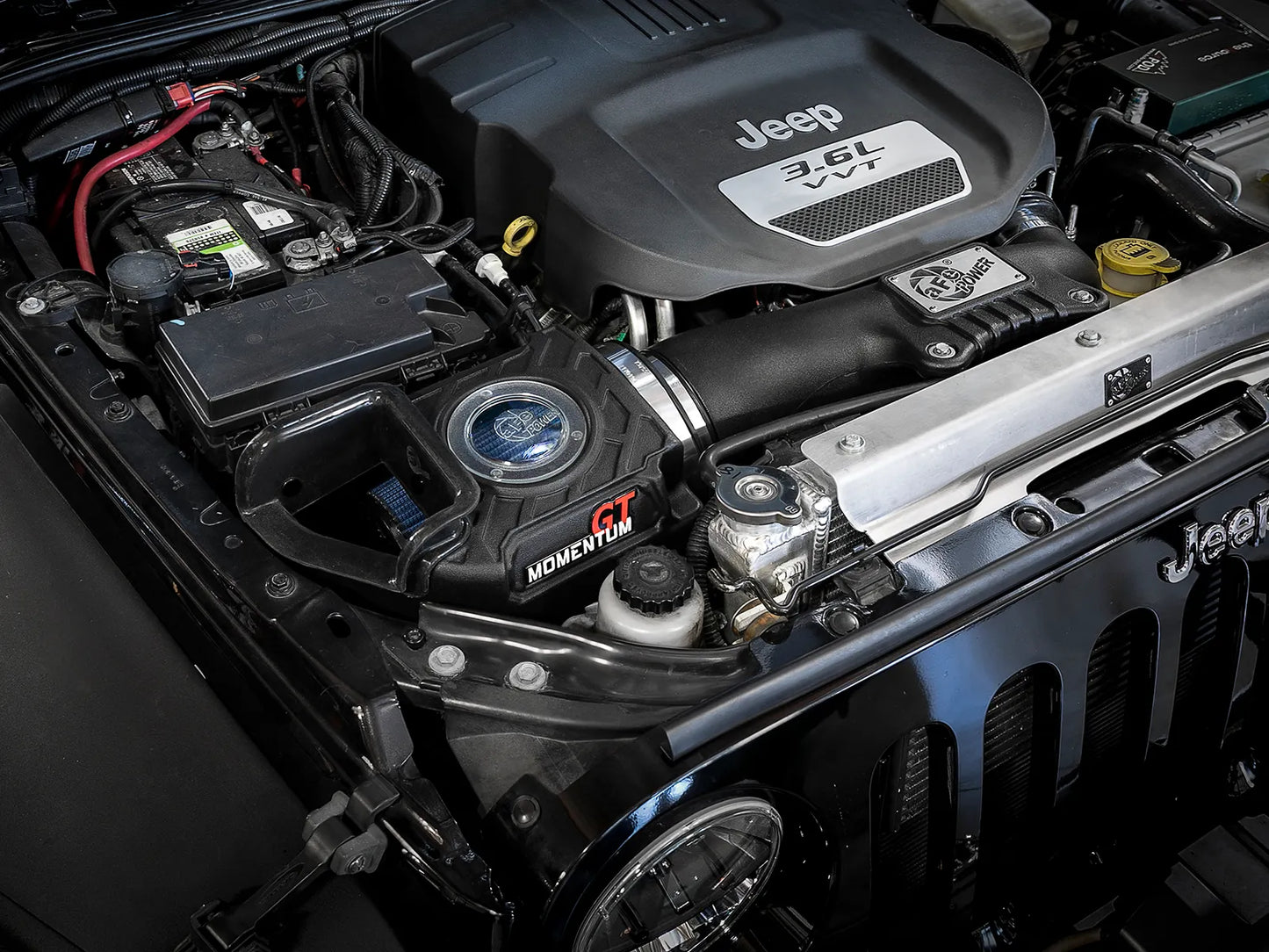 aFe Power 54-76212 Momentum GT Cold Air Intake - 2014-2018 Chevy Silverado / GMC Sierra 1500 V8-5.3L/6.2L | Pro 5R