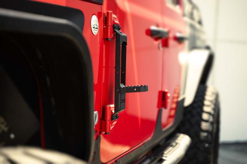 DV8 Offroad 07-23 Jeep Gladiator/Wrangler JT/JK/JL Hinge Mounted Step - #STJL-04