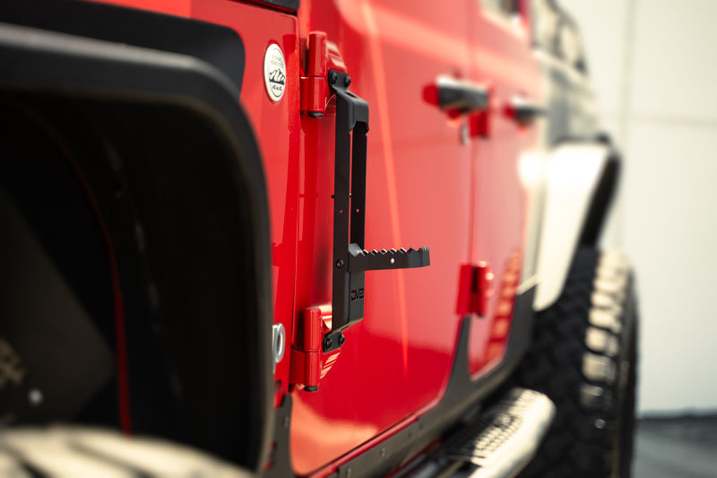 DV8 Offroad 07-23 Jeep Gladiator/Wrangler JT/JK/JL Hinge Mounted Step - #STJL-04