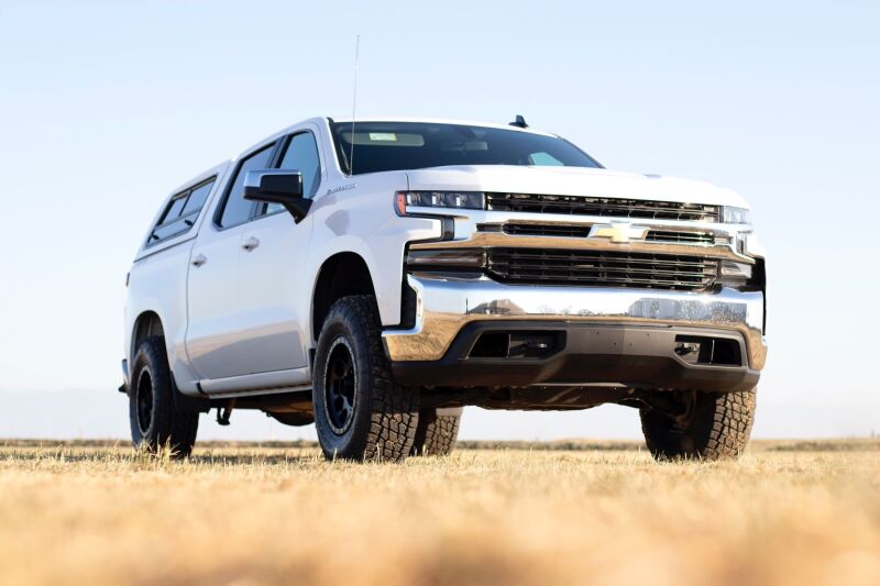 Cognito Motorsports 210-P0874 3-Inch Performance Ball Joint Leveling Kit with Fox PS Coilover 2.0 IFP Shocks for 2019-2024 Chevrolet Silverado / GMC Sierra 1500