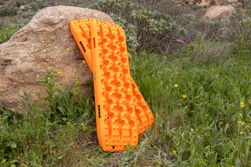 DV8 Offroad DV8 Xtract Traction Boards | Pair | Orange - #RTB1-02OR
