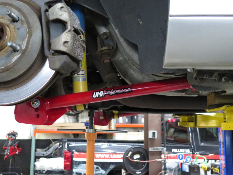 UMI Performance 201529-R Lower Control Arm and Panhard Bar Kit Red
