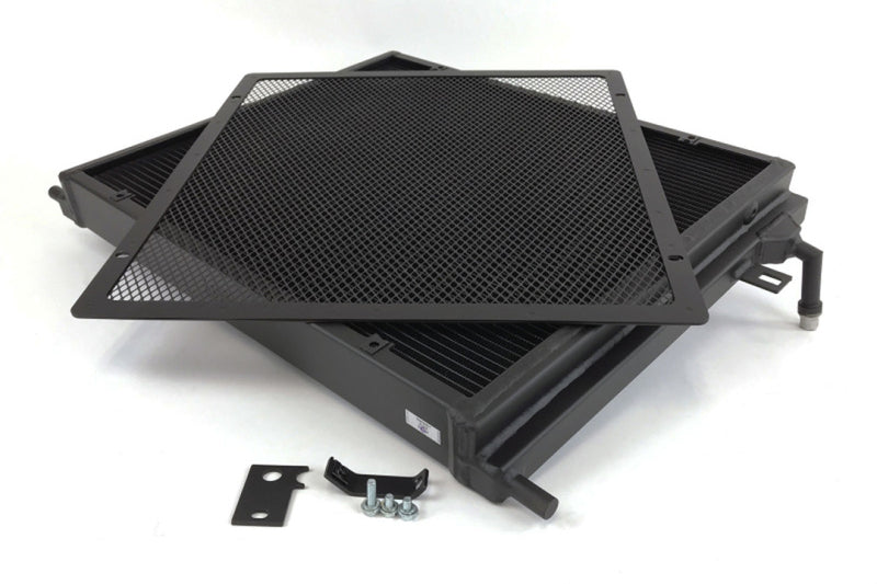 CSF 8075V Heat Exchanger w/Rock Guard - Black for 2014+ BMW M3