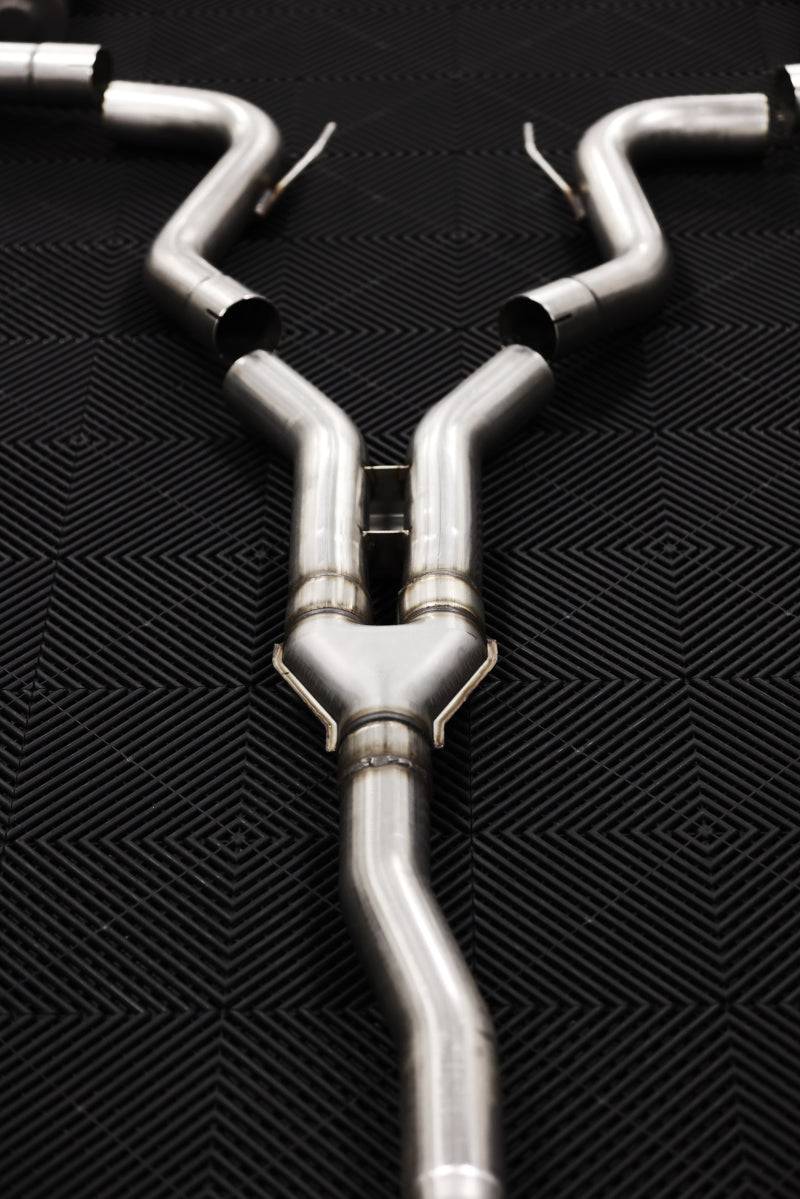 MBRP Mustang 3in Cat-Back Exhaust w/ Quad Carbon Fiber SS Tips - T304