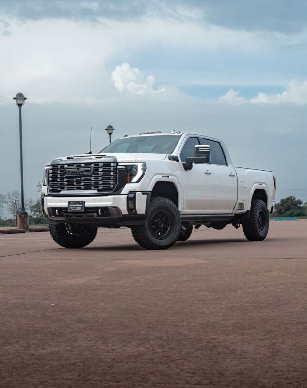 Cognito Motorsports 110-P0926 3-Inch Premier Leveling Kit with Fox PSRR 2.0 Shocks for 2011-2019 Chevrolet Silverado / GMC Sierra 2500 HD / 3500 HD