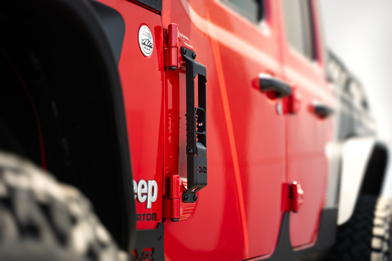 DV8 Offroad 07-23 Jeep Gladiator/Wrangler JT/JK/JL Hinge Mounted Step - #STJL-04