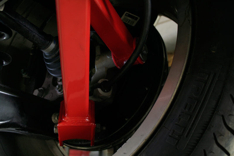 UMI Performance 251520-R Rear Trailing Arm and Toe Rod Kit Red for 2008-2009 G8