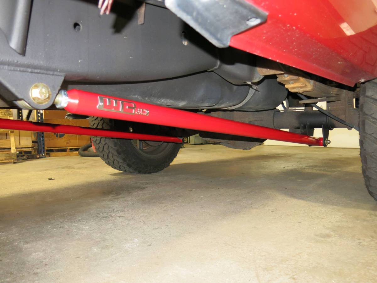 Wehrli Custom Fabrication WCF100854-GB RCLB/CCSB/ECSB 60in Traction Bar Kit Gloss Black for Ford / Dodge / Ram HD