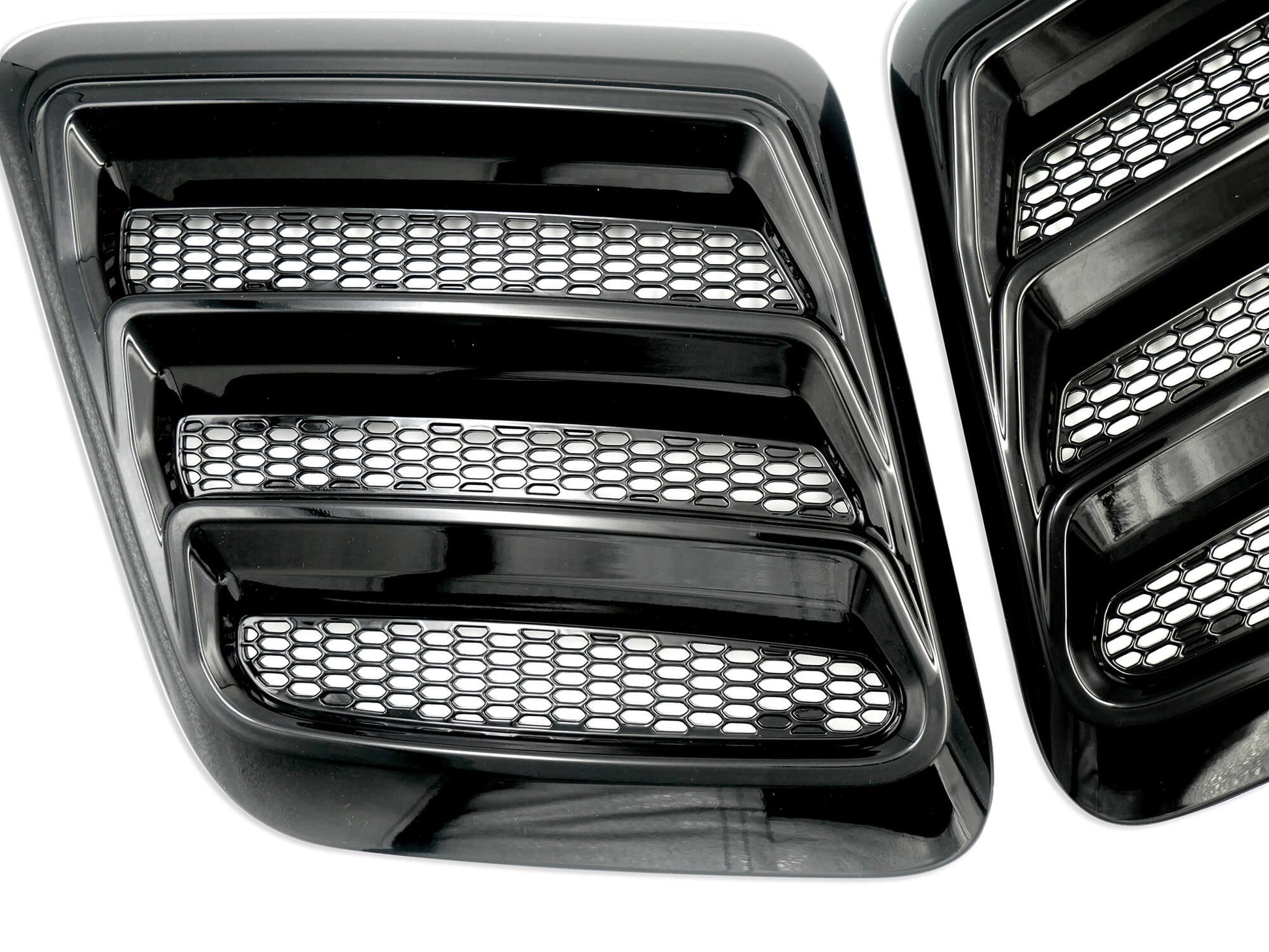 Roush Hood Heat Extractors - Gloss Black for 2018-2023 Mustang 422325