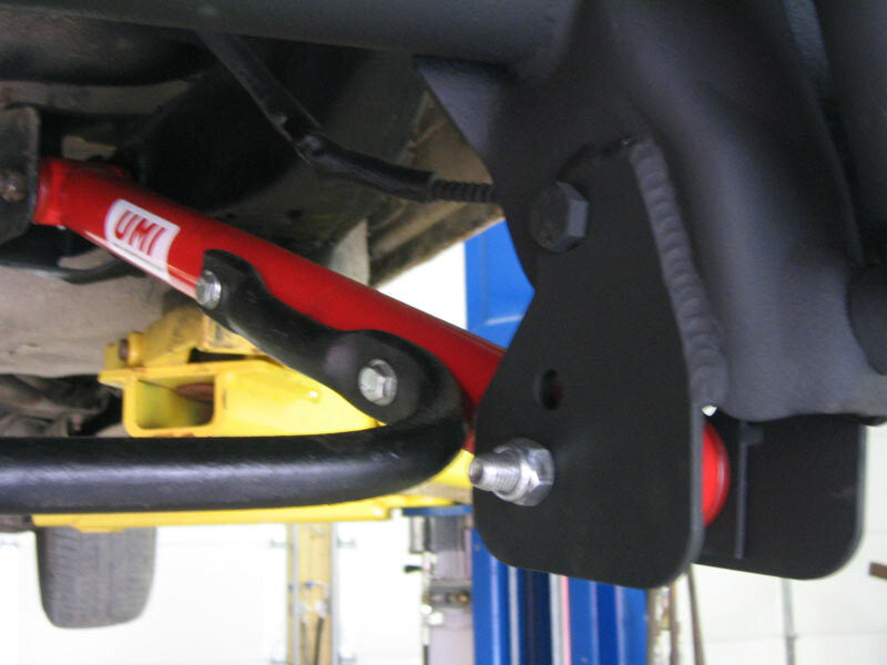 UMI Performance 3015-R Lower Control Arms Red for 1978-1988 GM G-Body