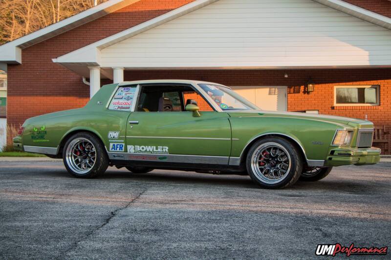 UMI Performance 3051F Front Lowering Springs 2in Lowering for 1978-1988 G-Body