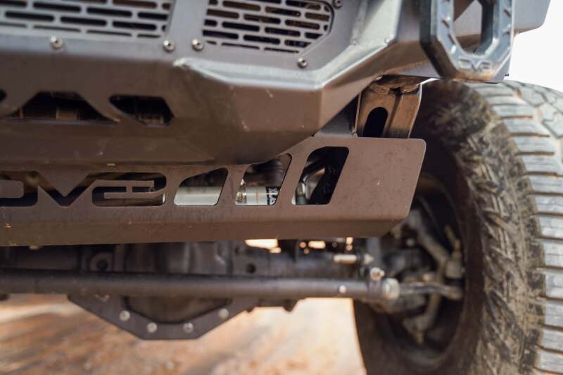 DV8 Offroad 18-23 Jeep Wrangler JL/JT Front Bumper Sway-Bar Disconnect Motor Skid Plate - #SPJL-02