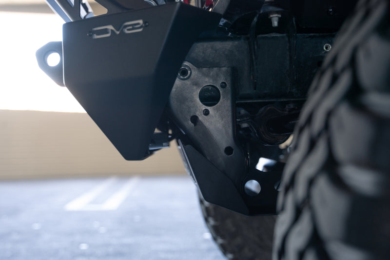 DV8 Offroad 18-23 Jeep Wrangler JL/JT Front Bumper Sway-Bar Disconnect Motor Skid Plate - #SPJL-02