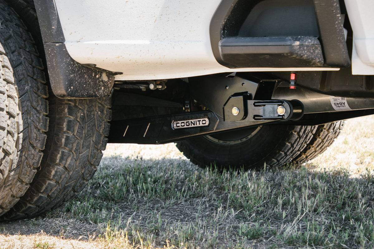 Cognito Motorsports 110-90901 SM Series LDG Traction Bar Kit (0-4 Inch Lift) for 2020-2024 Chevrolet Silverado / GMC Sierra 2500 HD / 3500 HD