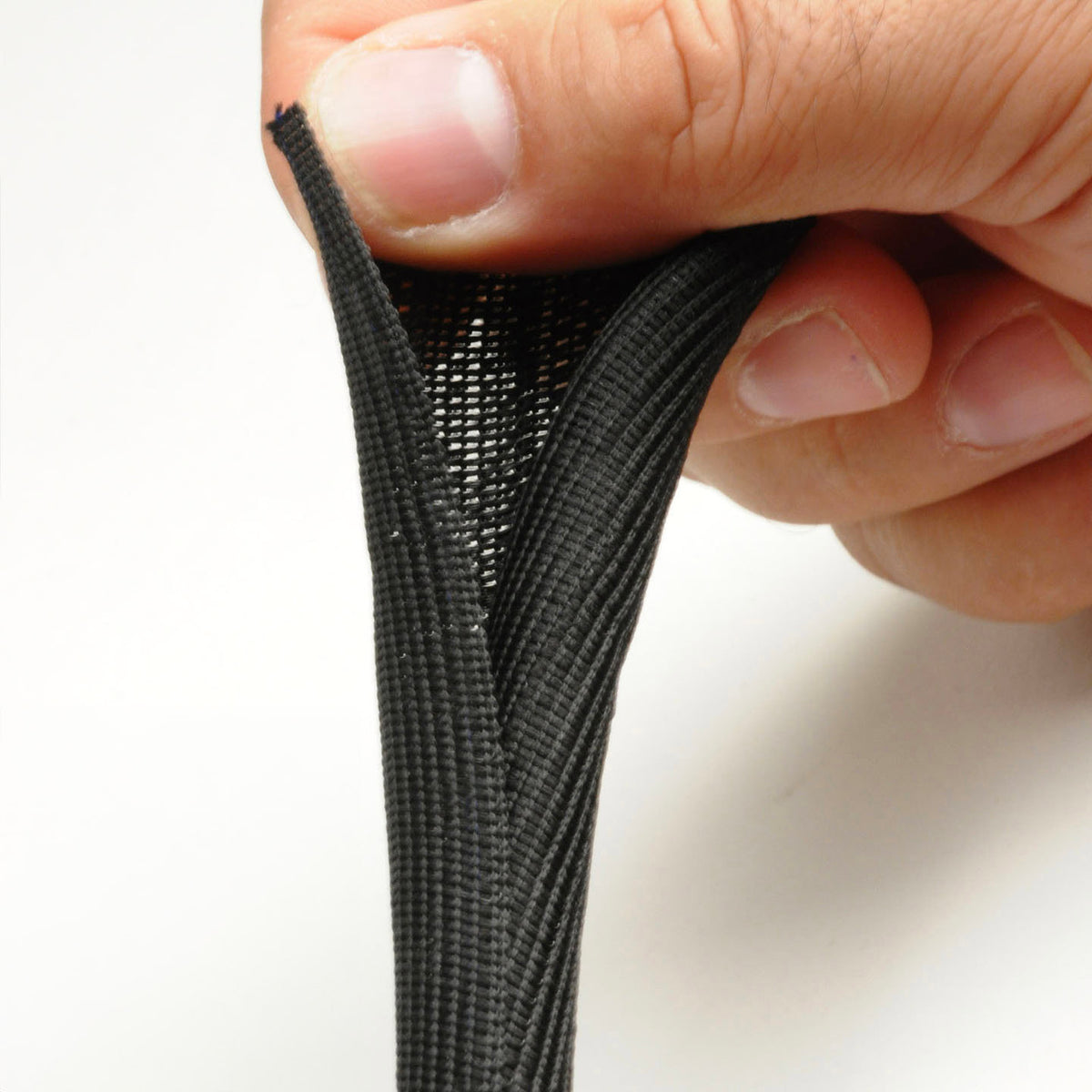 DEI Split Wire Sleeve Easy Loom 16mm-5/8in x 100 Black